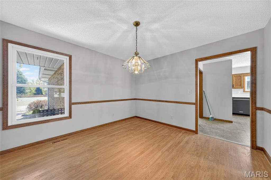 Washington, Missouri 63090, United States, 4 Bedrooms Bedrooms, ,4 BathroomsBathrooms,Residential,Pending,209044