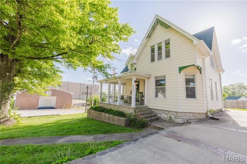 Photo of 403 N High Street, Jackson, MO 63755 (MLS # 26026148)