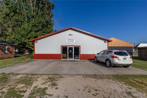 Photo of 612 W Oak Street, Dexter, MO 63841 (MLS # 26059719)