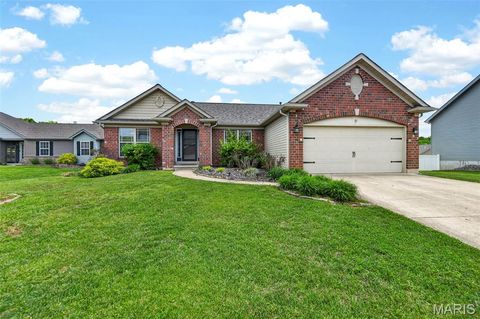 Photo of 27 Millstone Lake Drive, Winfield, MO 63389 (MLS # 26024521)