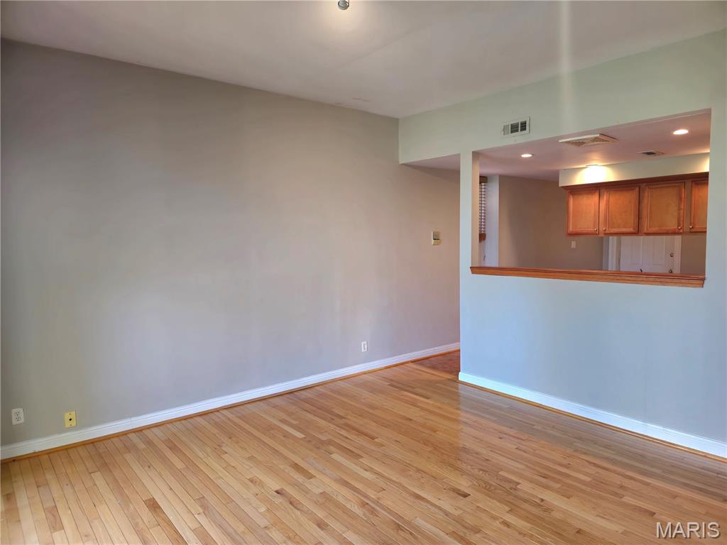 St Louis, Missouri 63108, United States, 2 Bedrooms Bedrooms, ,1 BathroomBathrooms,Residential,Active,163095