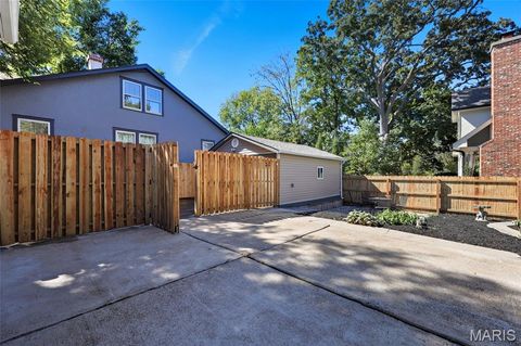 Tiny photo for 8361 Big Bend Boulevard, Webster Groves, MO 63119 (MLS # 25067127)