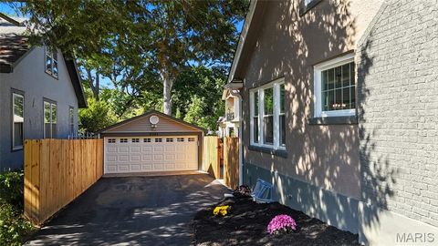 Tiny photo for 8361 Big Bend Boulevard, Webster Groves, MO 63119 (MLS # 25067127)