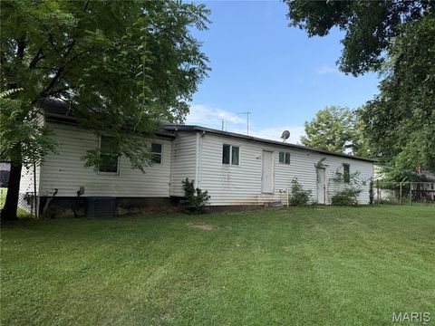 Tiny photo for 4105 Faredale Lane, St Charles, MO 63304 (MLS # 26046968)