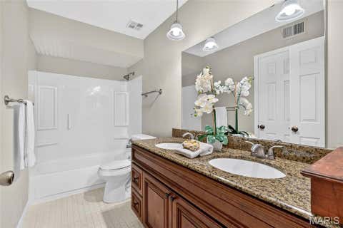 Tiny photo for 184 Gunston Hall Court, Chesterfield, MO 63017 (MLS # 26051548)