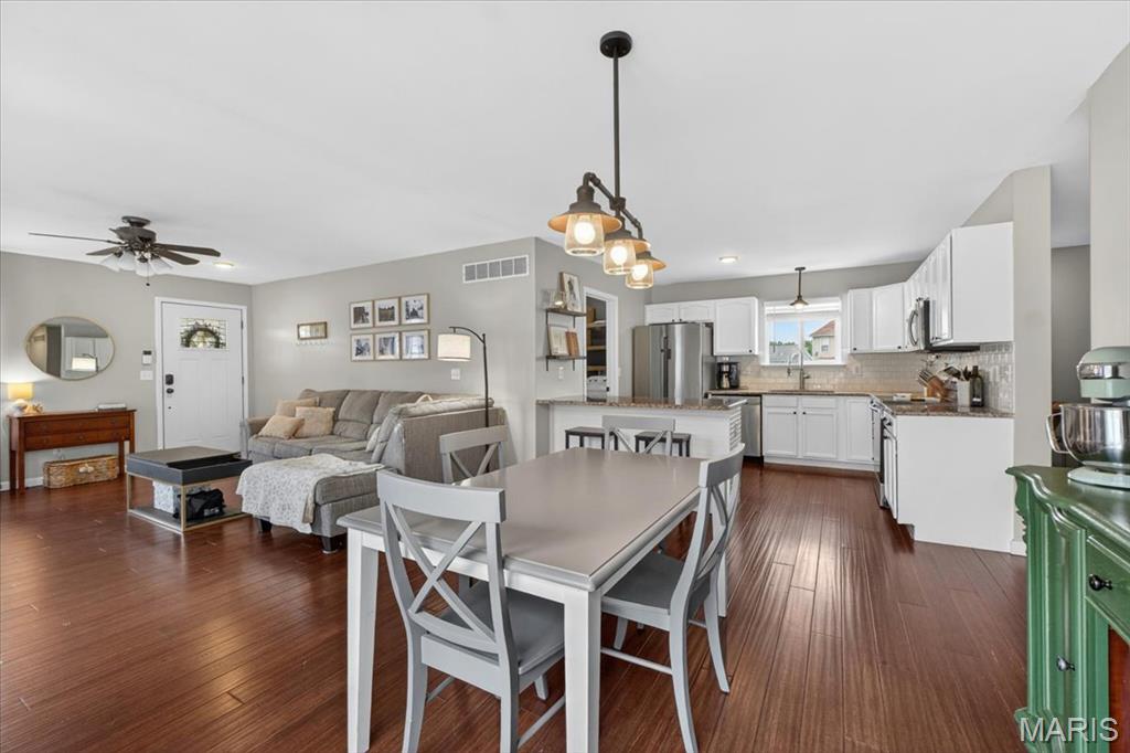 Twin Pines - Residential