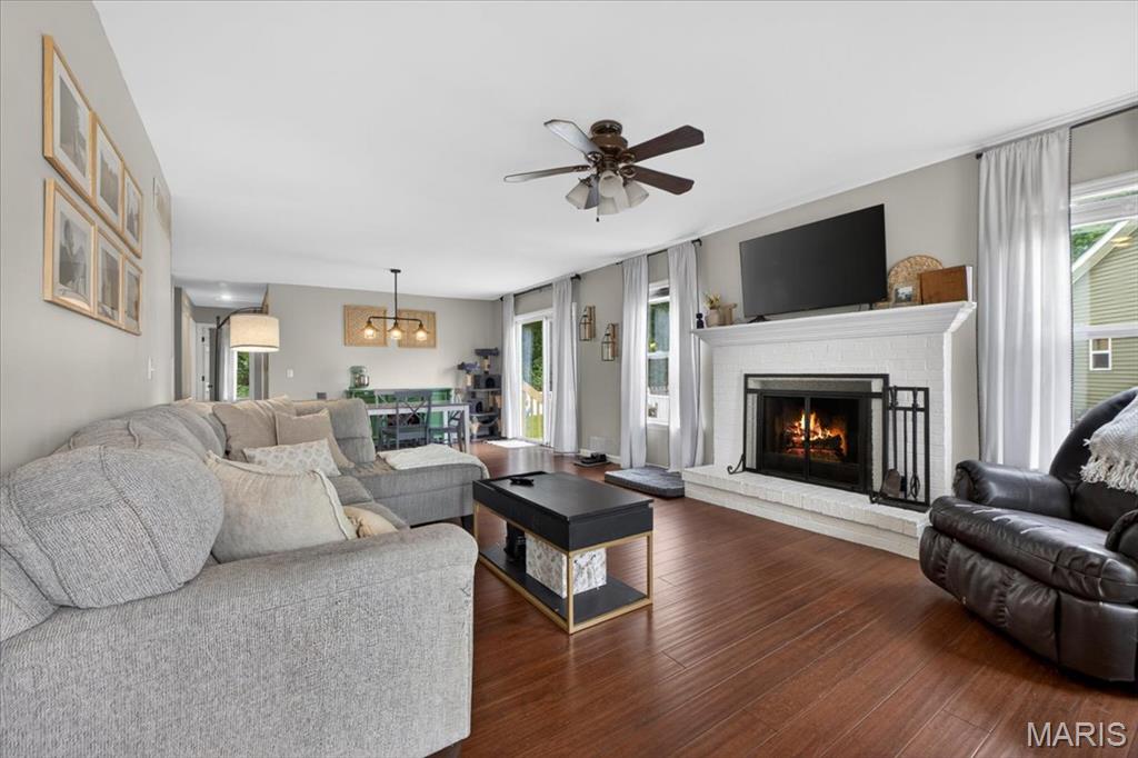 Twin Pines - Residential