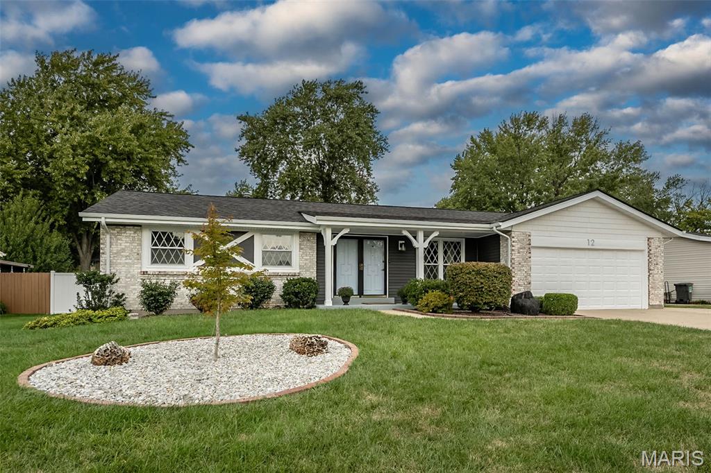 12 Oakridge West Drive