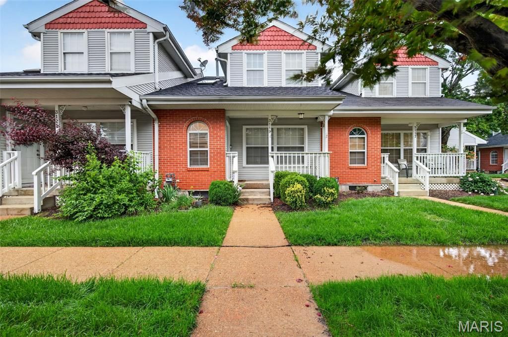 Photo of 3119 Park Hampton Court, St Louis, MO 63139 (MLS # 26012673)