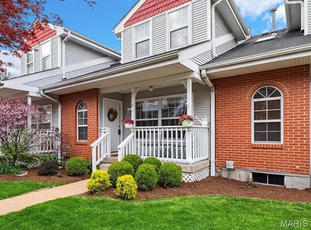 Photo of 3119 Park Hampton Court, St Louis, MO 63139 (MLS # 26012673)