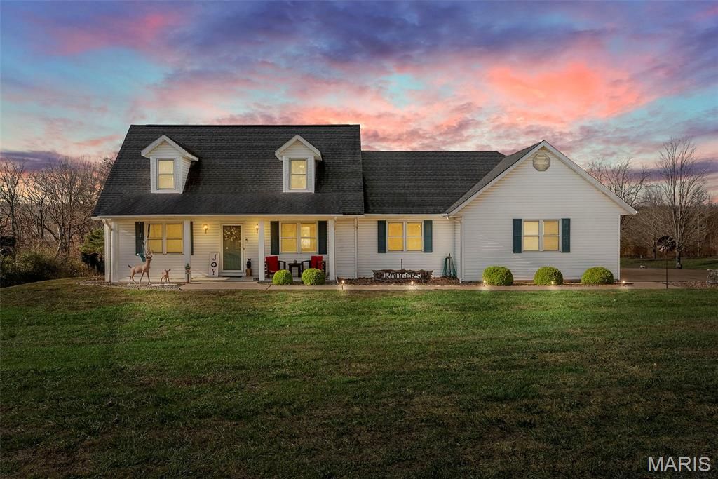 Photo of 1937 N Commercial Avenue, St Clair, MO 63077 (MLS # 25080357)