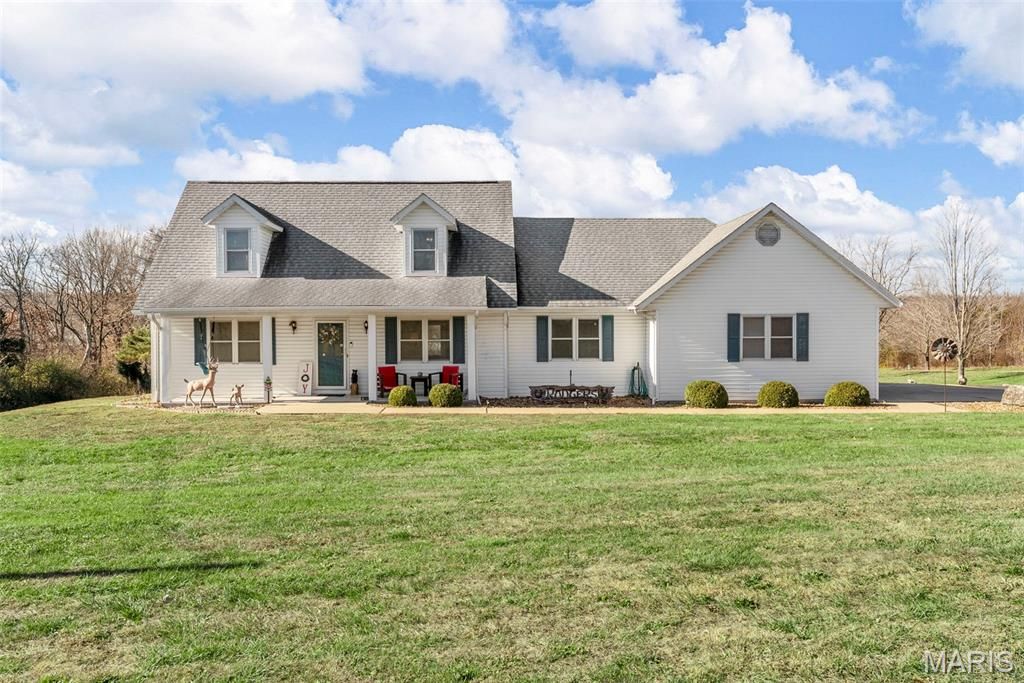 Photo of 1937 N Commercial Avenue, St Clair, MO 63077 (MLS # 25080357)