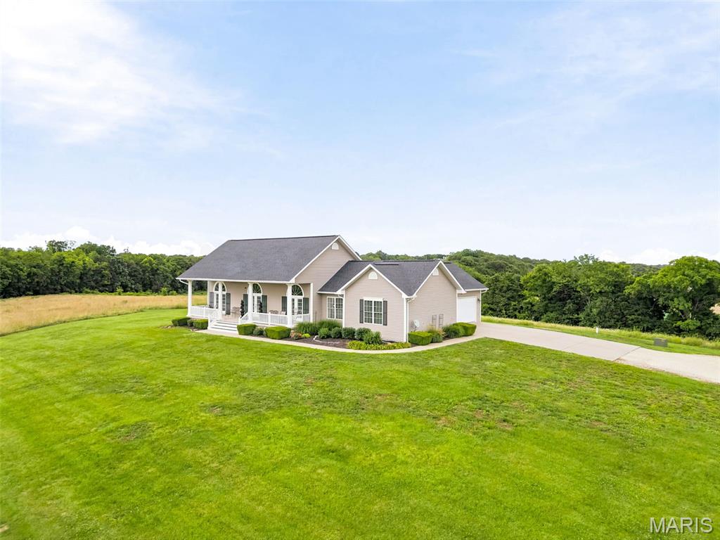 887 Burt Lane