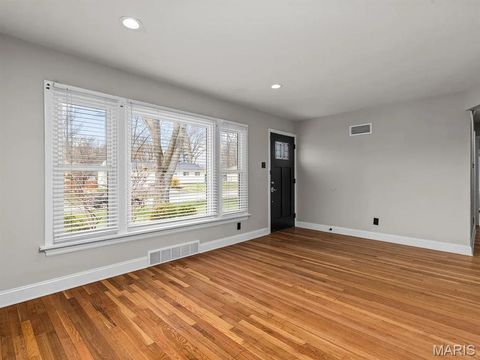 Tiny photo for 110 Birchwood Drive, Ballwin, MO 63011 (MLS # 26021755)