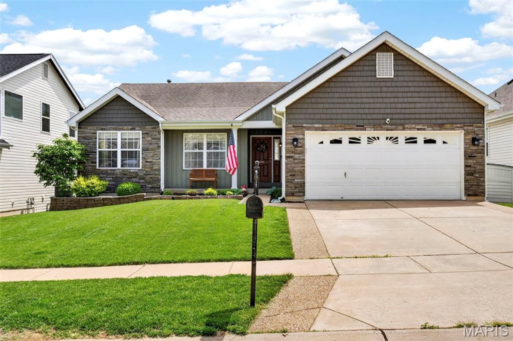Photo of 192 Roxbury Drive, OFallon, MO 63366 (MLS # 26028893)