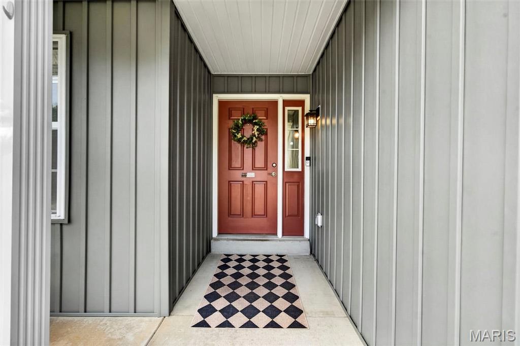Photo of 192 Roxbury Drive, OFallon, MO 63366 (MLS # 26028893)
