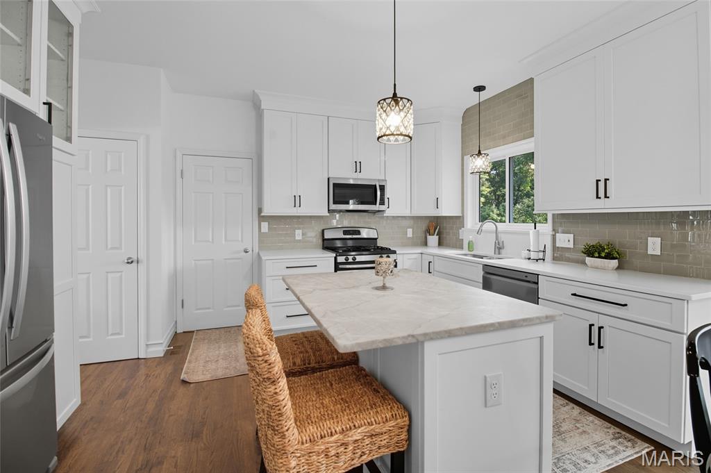 Ballwin, Missouri 63021, United States, 4 Bedrooms Bedrooms, ,3 BathroomsBathrooms,Residential,Coming Soon,223047