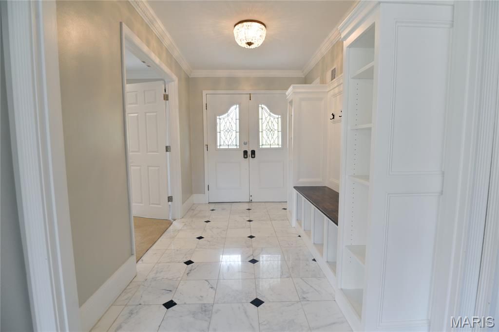 Photo of 2235 N Ballas Road, Town and Country, MO 63131 (MLS # 25073413)