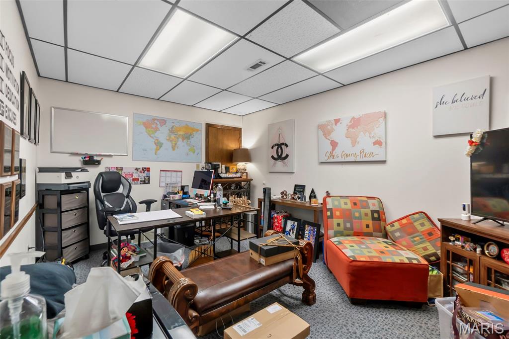 Klages - Commercial Sale