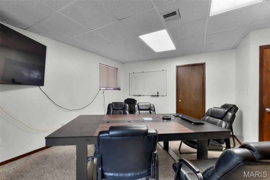 Klages - Commercial Sale