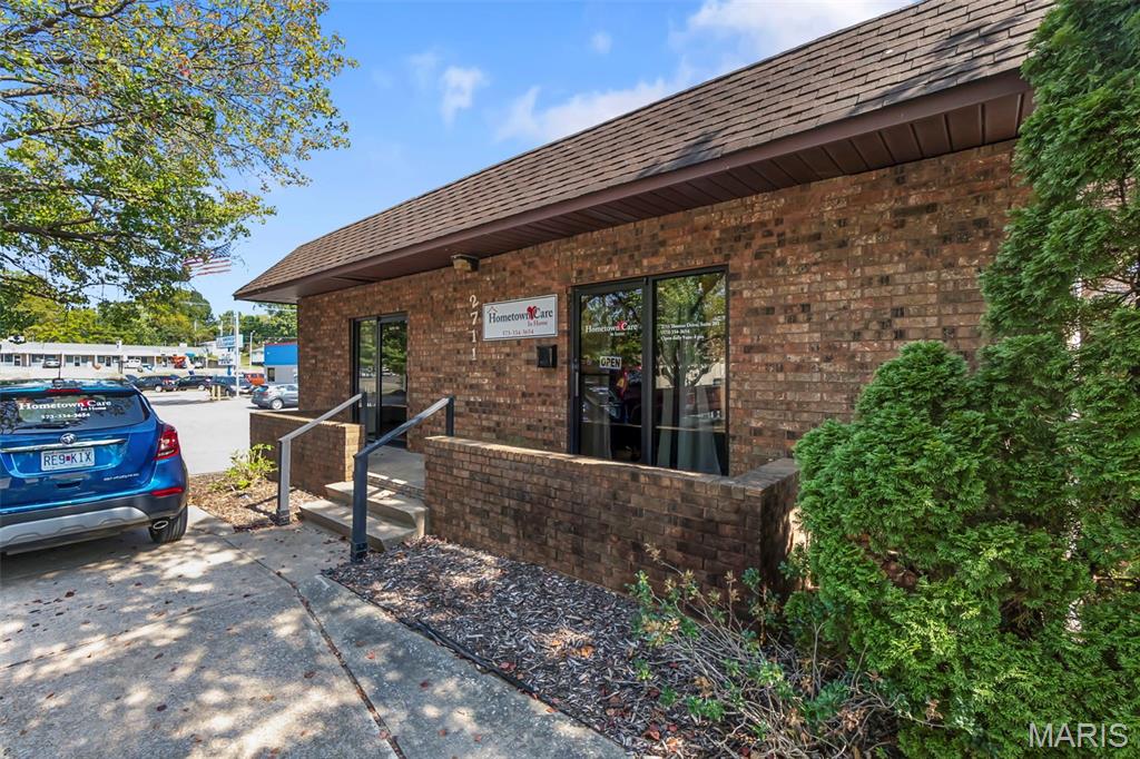 Klages - Commercial Sale