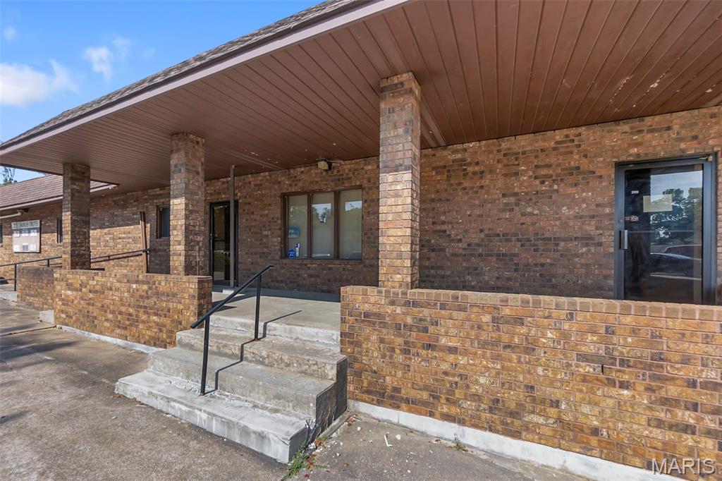 Klages - Commercial Sale