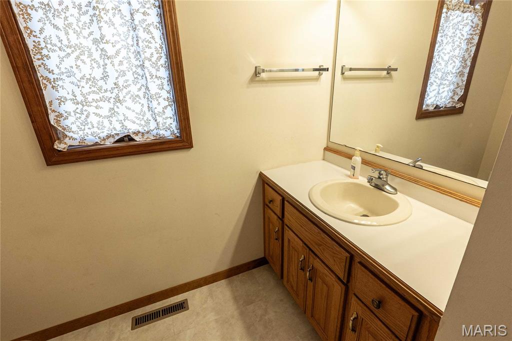 OAK KNOLL COUNTRY ESTATES PLAT NO. 2 - Residential