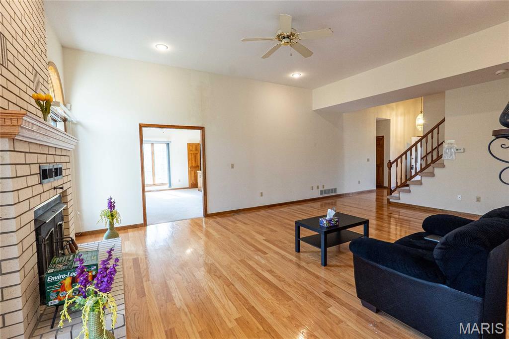 OAK KNOLL COUNTRY ESTATES PLAT NO. 2 - Residential