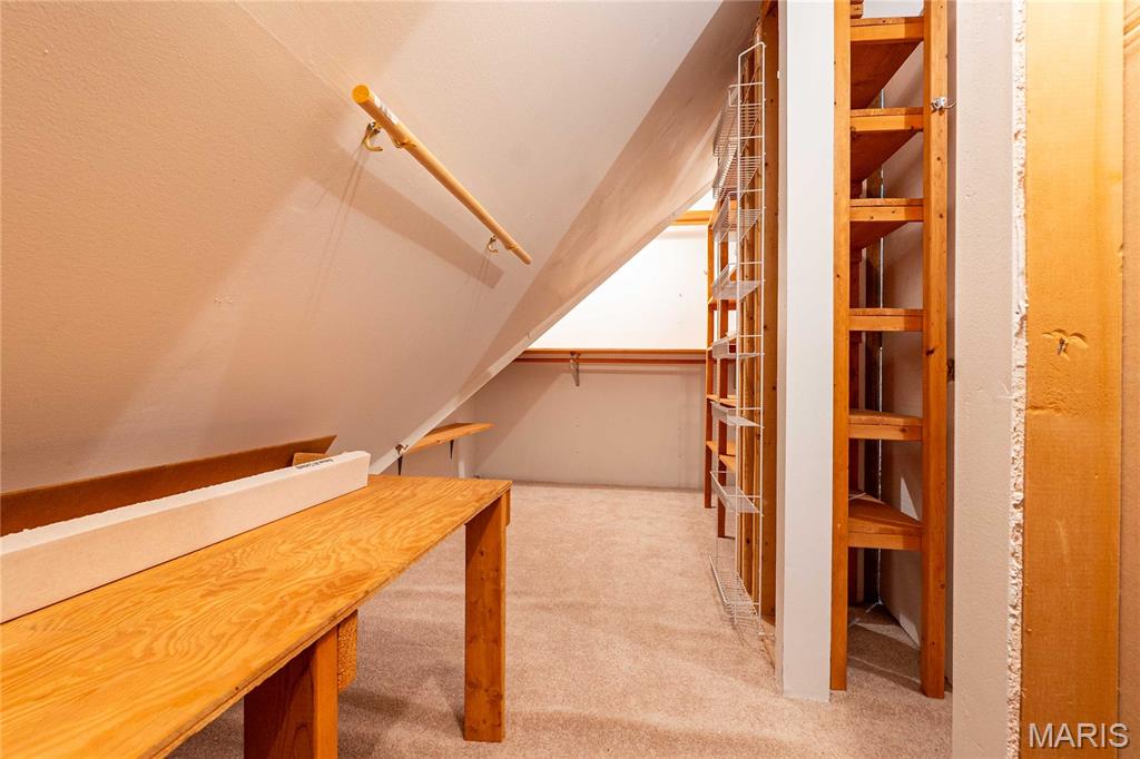 OAK KNOLL COUNTRY ESTATES PLAT NO. 2 - Residential