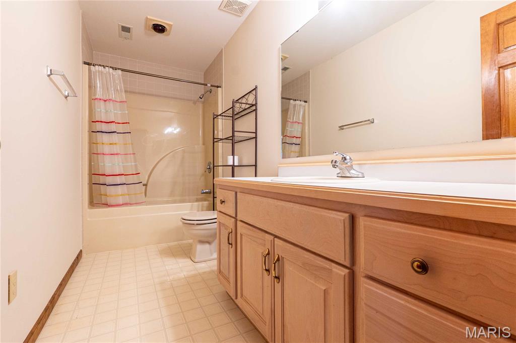 OAK KNOLL COUNTRY ESTATES PLAT NO. 2 - Residential