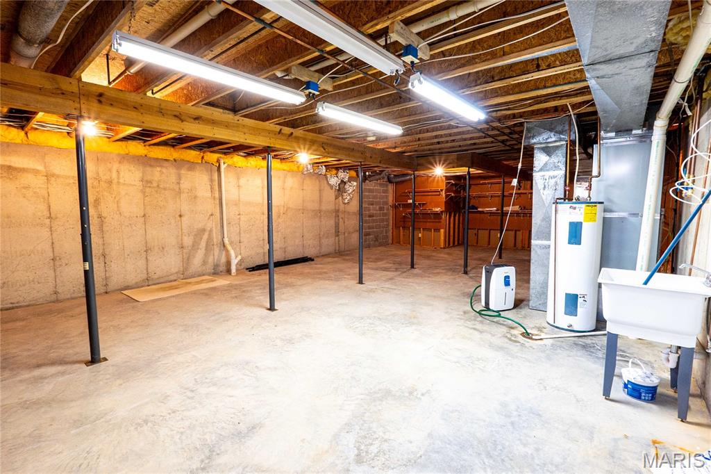 OAK KNOLL COUNTRY ESTATES PLAT NO. 2 - Residential