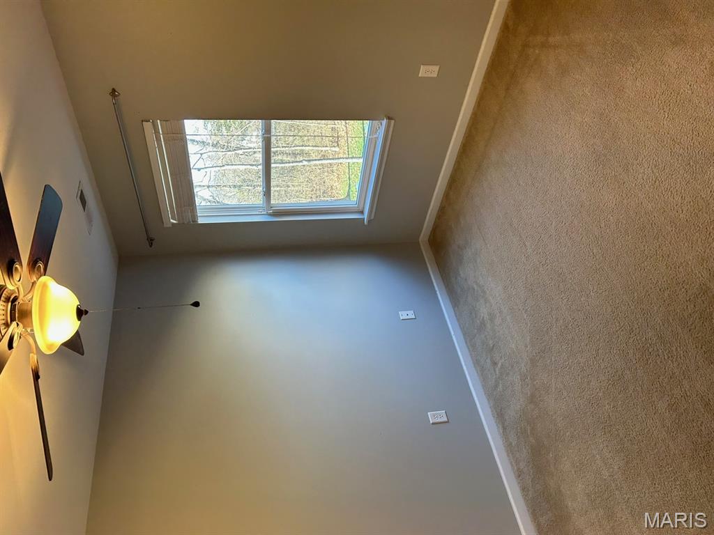 Vlgs At Springhurst #5 - Residential Lease