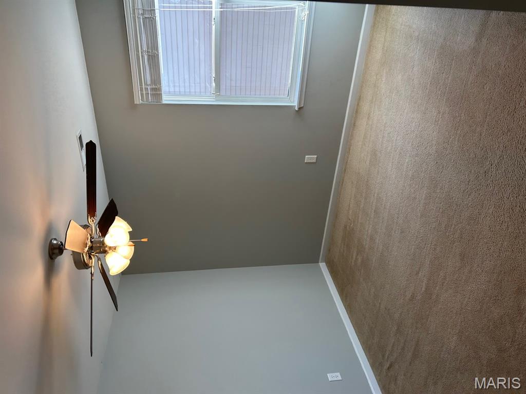 Vlgs At Springhurst #5 - Residential Lease