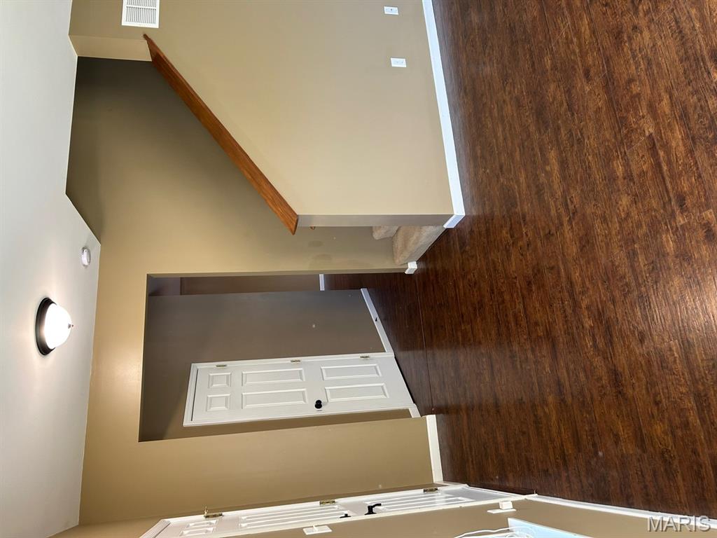 Vlgs At Springhurst #5 - Residential Lease