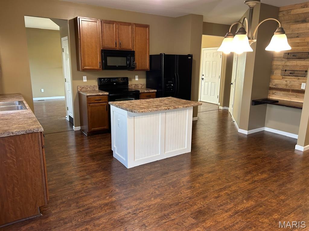 Vlgs At Springhurst #5 - Residential Lease