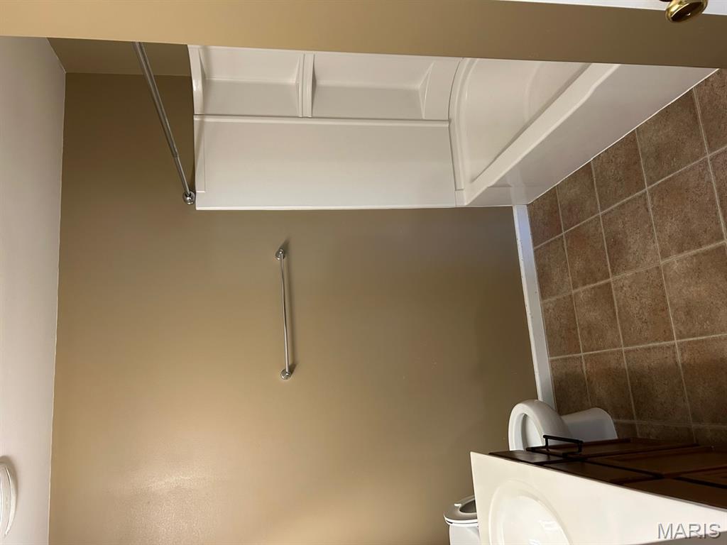 Vlgs At Springhurst #5 - Residential Lease