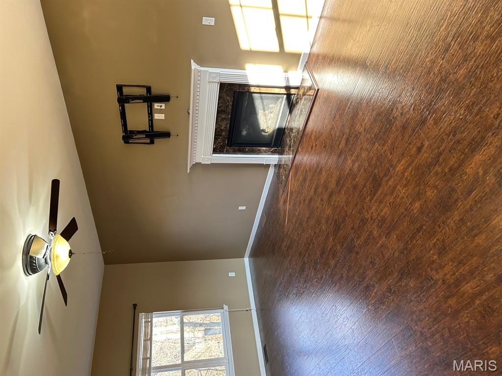 Vlgs At Springhurst #5 - Residential Lease