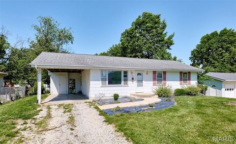 Tiny photo for 503 McKinley Avenue, Warrenton, MO 63383 (MLS # 26030241)