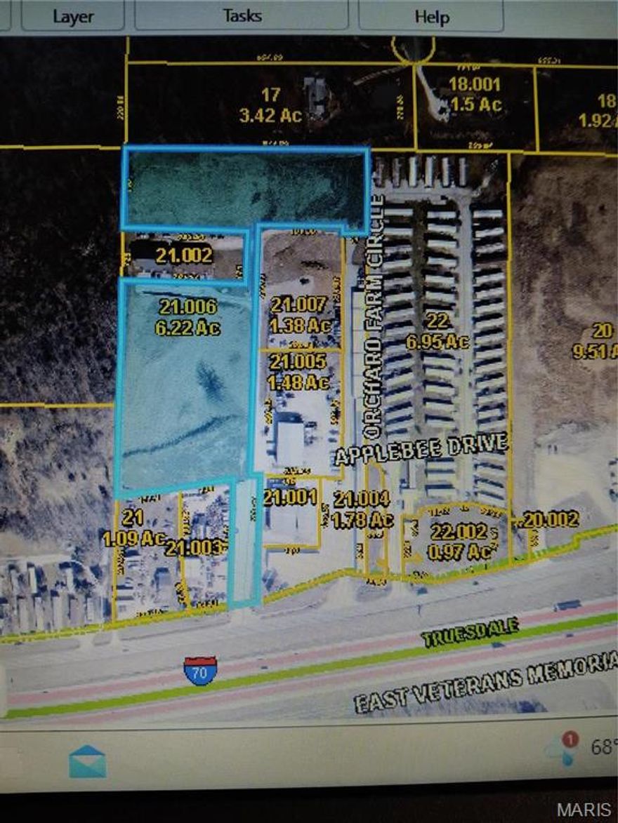 Investors-With this great location, this land is ready for a business-could be storage units, tow yard, offices or multi family rental apartments.  Many more opportunities, so bring your ideas.  Buy all or divide off the piece you would like.  Utilities are ready to hook up to including: High speed internet, 3 phase electric, 440 Volt, Natural Gas, Water and Sewer.   Make an offer on all or part!  Great opportunity for anyone! Location: High Traffic, Hwy/Interstate.  Fill dirt is being brought in to level some areas for a business or whatever you
would like to build here.