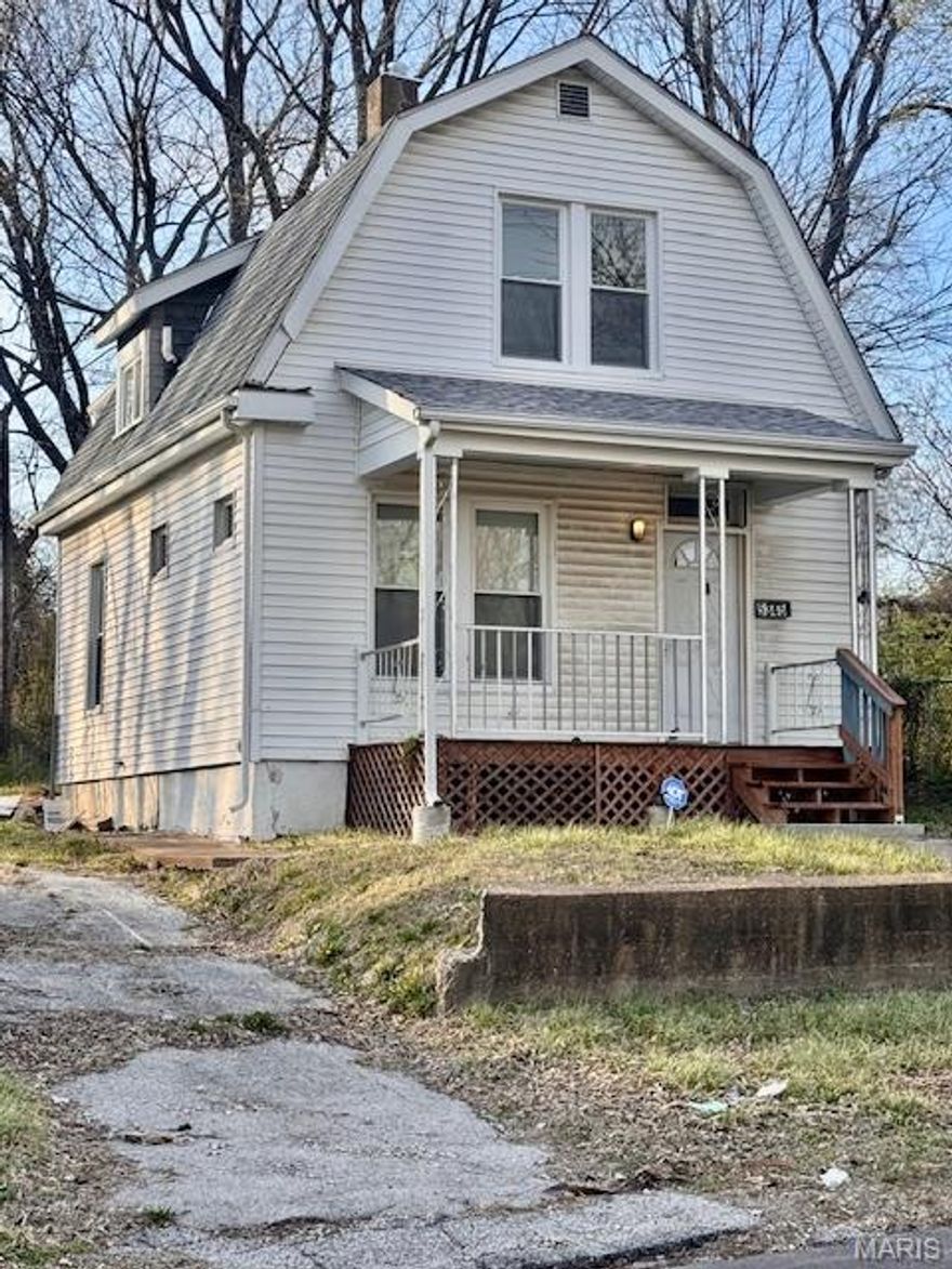 Calling All INVESTORs & HOME BUYERS..looking to put your touches on this to Stay a While
This property just needs You.. make your vision come to life.
New Vinyl Windows, Flooring, Fresh Paint, Electrical Wiring
Near public transportation, White Castles & more.
just out of the pictures..