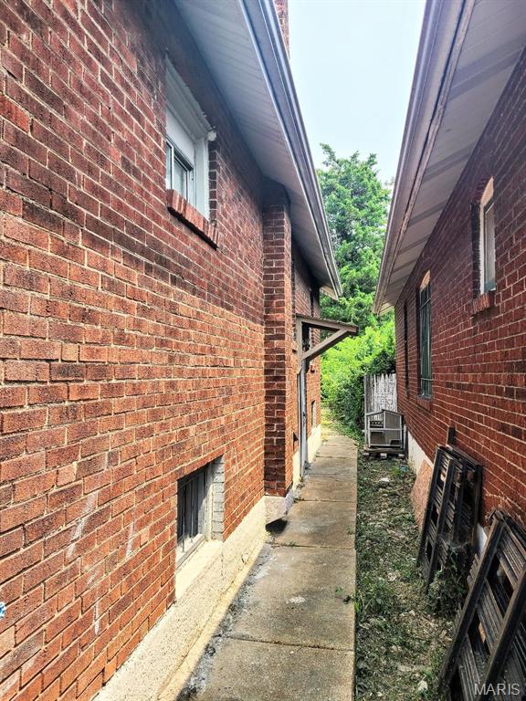 4446 Kenneth Place