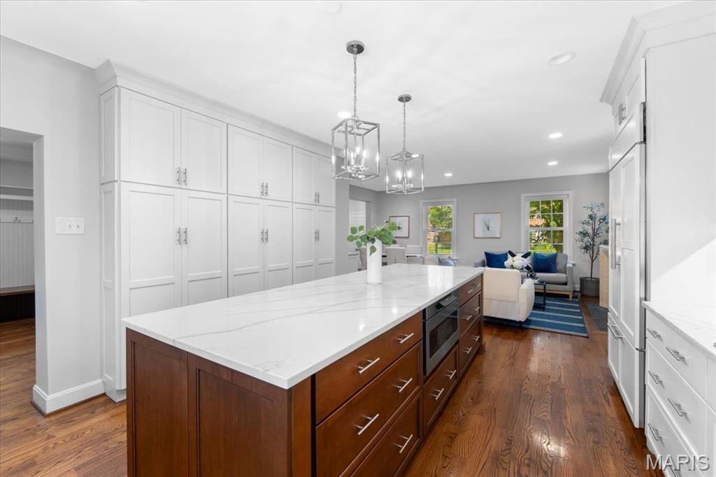 Davis Place - Residential