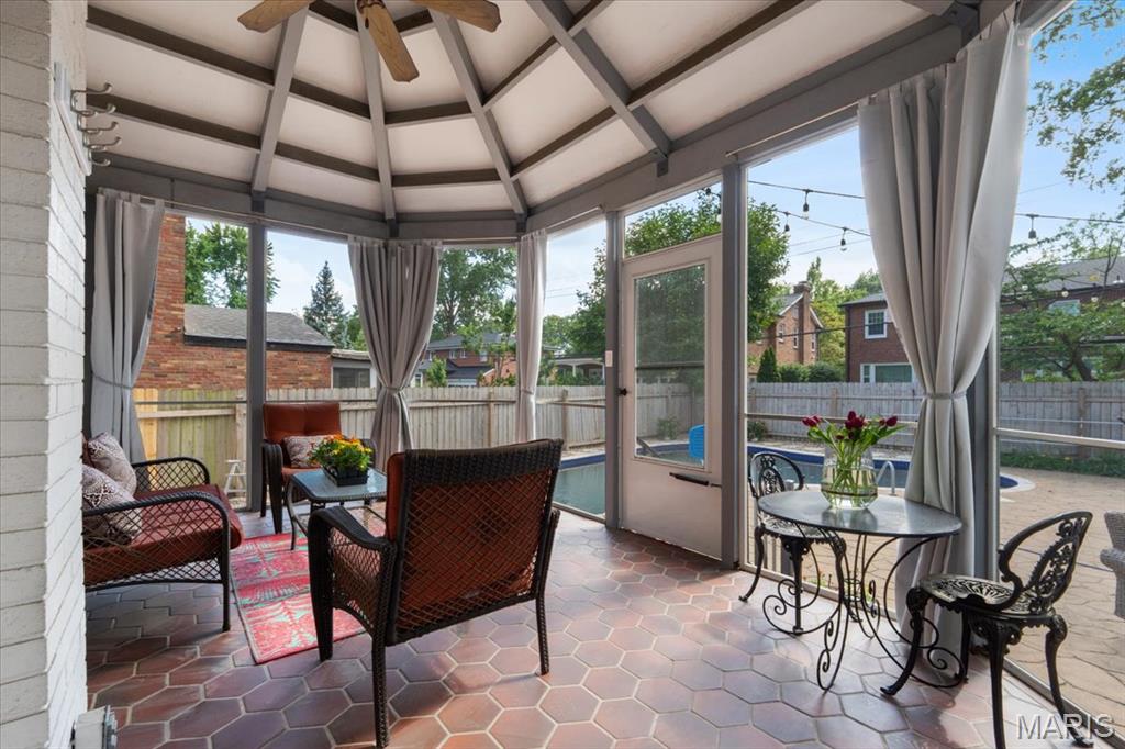 Davis Place - Residential