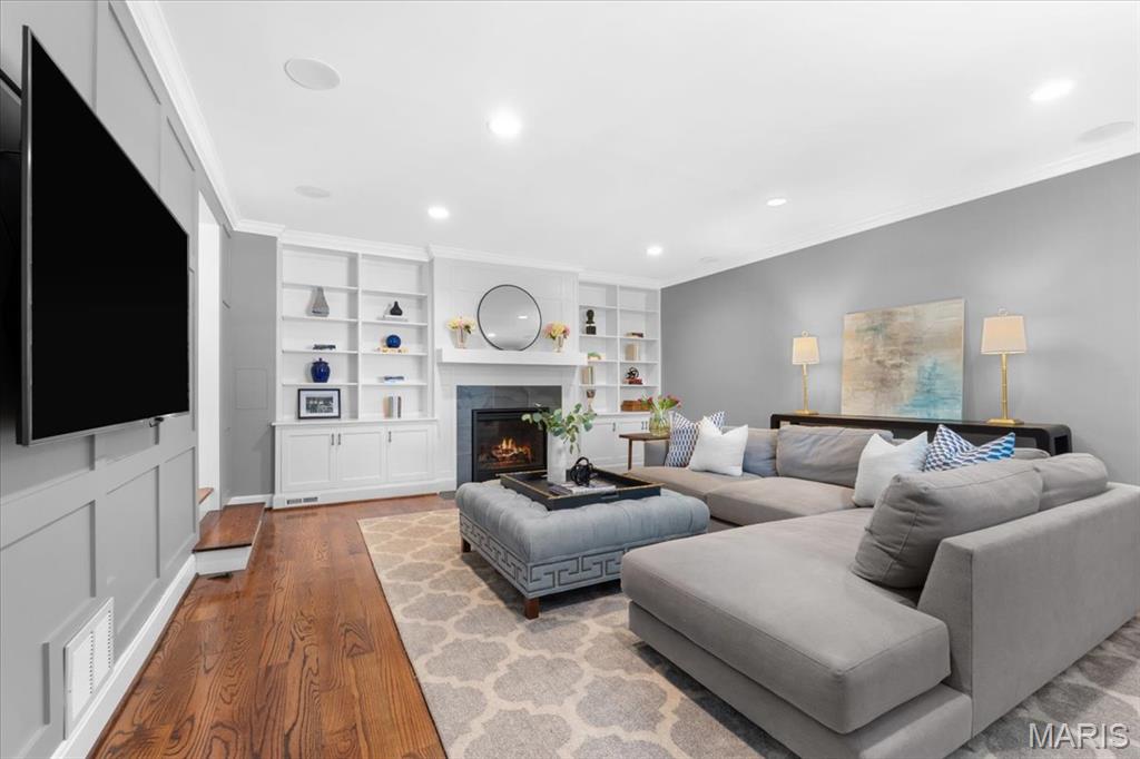 Davis Place - Residential