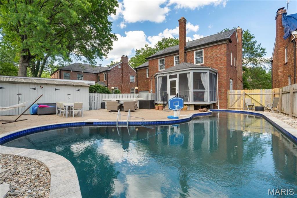 Davis Place - Residential