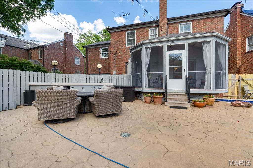 Davis Place - Residential