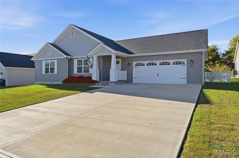 Photo of 628 Trestle Way, Troy, MO 63379 (MLS # 26064561)