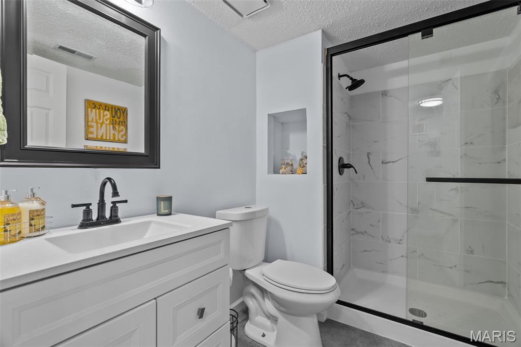 Woodlake Village Condo 8 - Residential