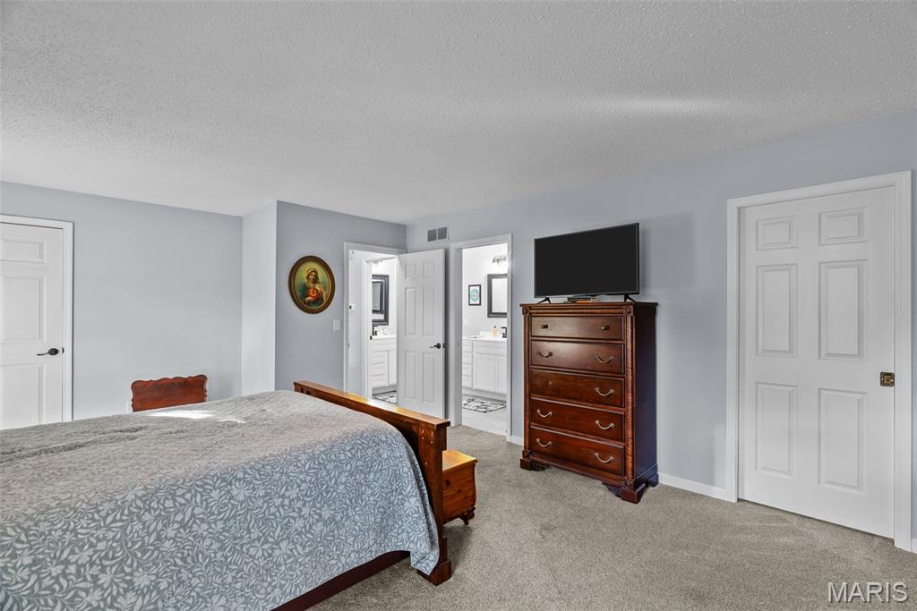 Woodlake Village Condo 8 - Residential