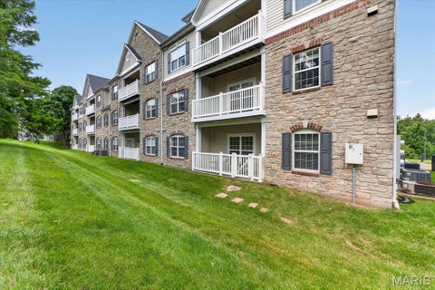 Tiny photo for 5 Monarch Trace Court #108, Chesterfield, MO 63017 (MLS # 26047489)